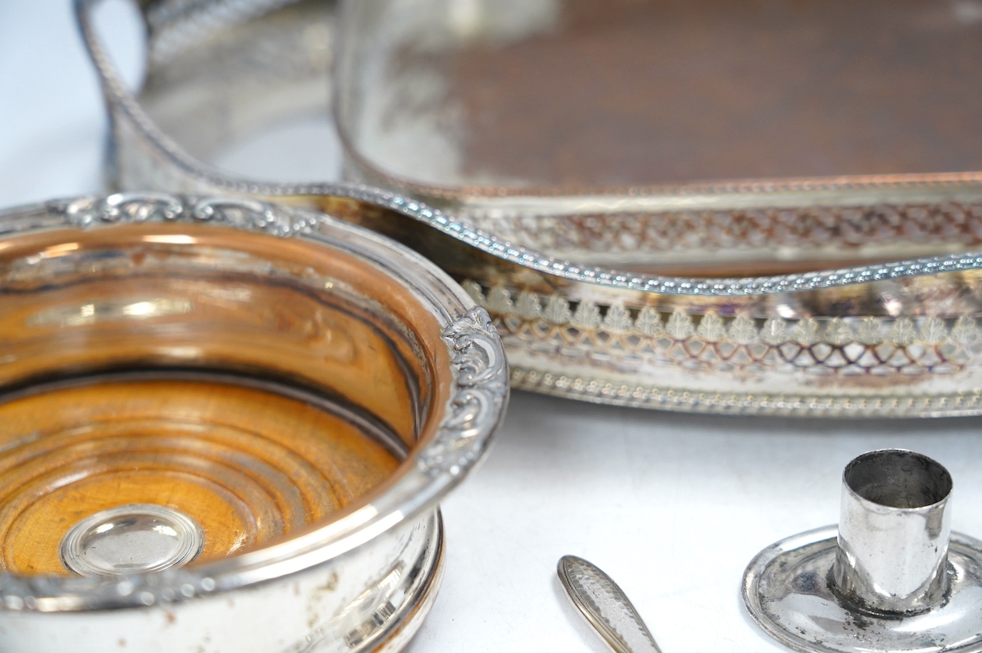 Assorted plate wares including a pair of wine coasters, two trays, etc., largest tray 41cm diameter. Condition - fair to good